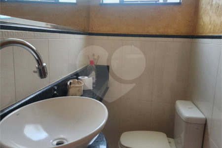 Sobrado à venda com 3 quartos, sendo 1 suíte, em Vila Paulicéia, São Paulo, SP