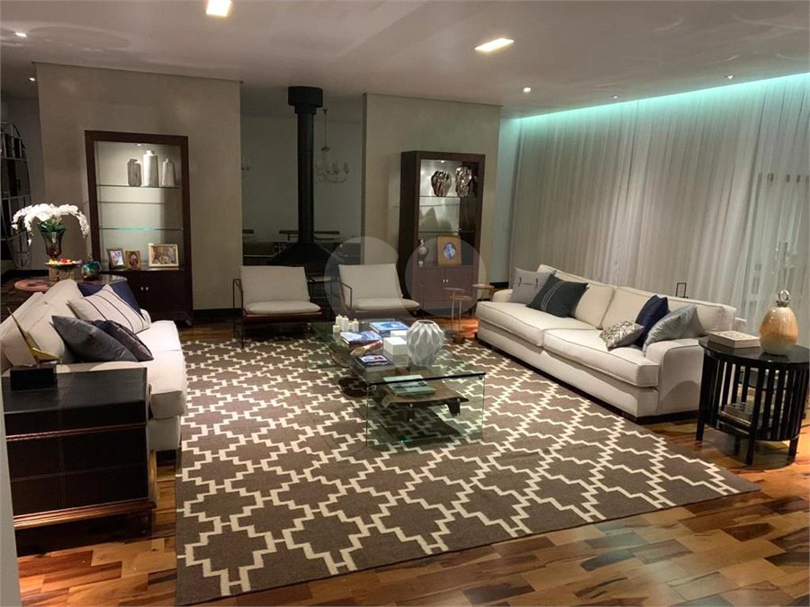 Casa à venda com 4 suítes no condomínio Fazenda Imperial, Sorocaba - SP