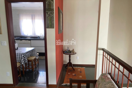 Casa à venda com 3 quartos, sendo 1 suíte, com vista deslumbrante em Recreio Maristela, Atibaia