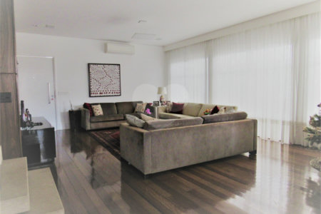 Casa à venda com 4 suítes no condomínio Dolce Villa, São Paulo - SP