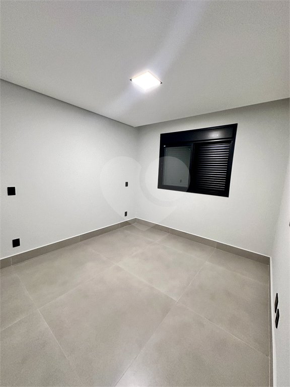 Sobrado à venda com 4 suítes em Jardim Itália, Cuiabá, MT