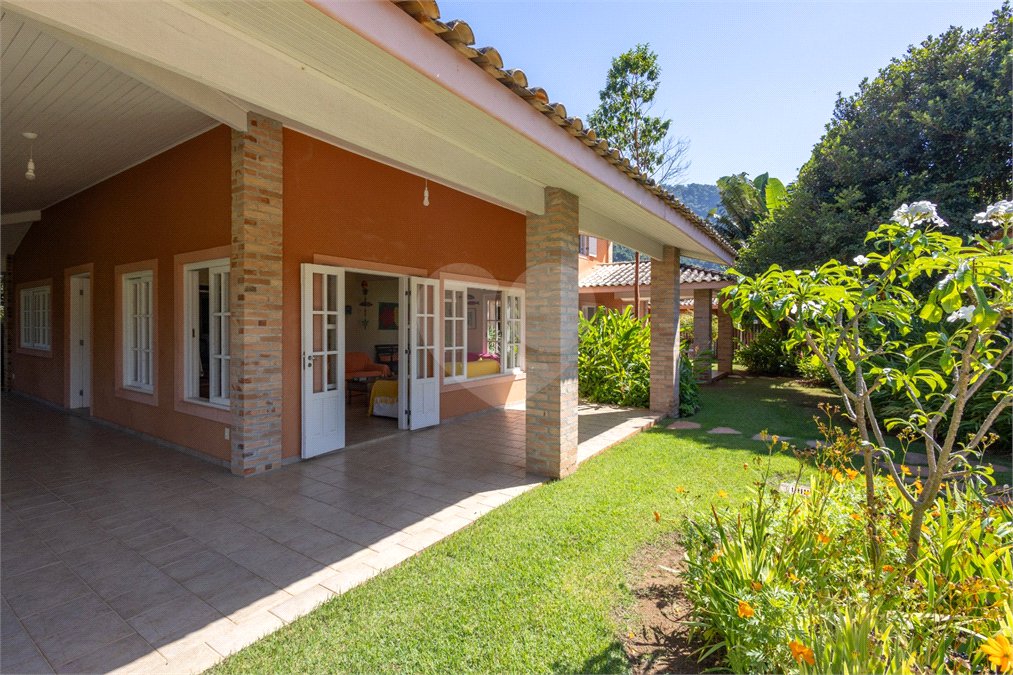 Casa à venda com 6 quartos, sendo 4 suítes, em Barequeçaba, São Sebastião, SP