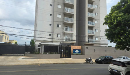 Apartamento à venda com 3 quartos, sendo 1 suíte,  no Centro, Itapetininga, SP