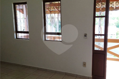 Sobrado à venda com 3 suítes em Vila Thais, Atibaia, SP