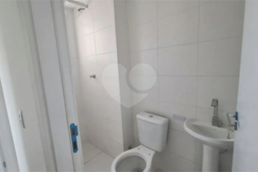 Apartamento à venda com 2 quartos em Vila Zat, São Paulo, SP