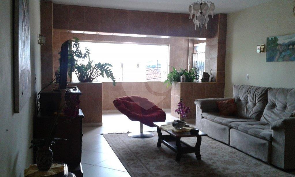 Sobrado à venda com 3 quartos, sendo 2 suítes, em Parada Inglesa, São Paulo, SP