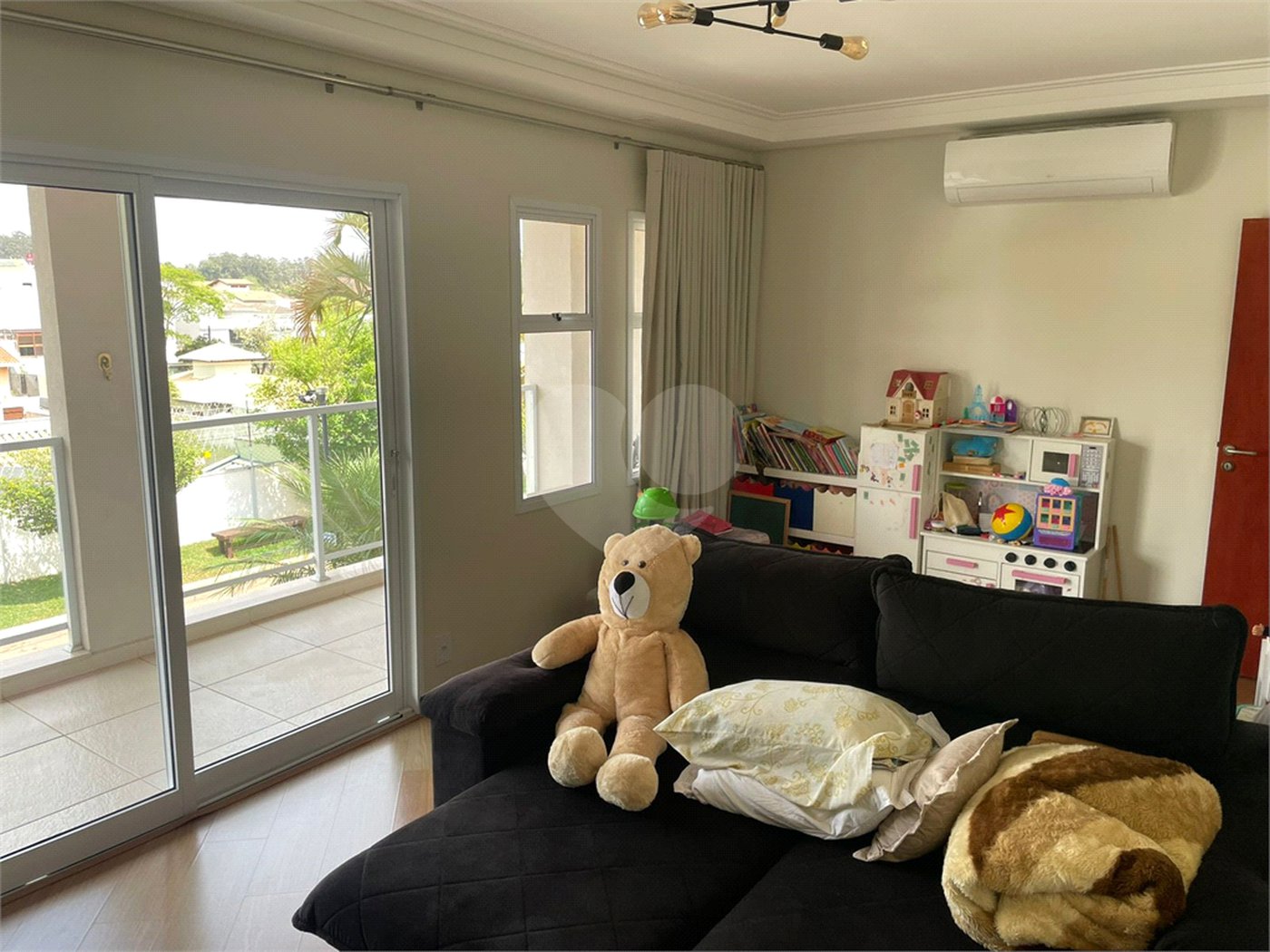 Casa à venda com 3 quartos, sendo 1 suíte, no condomínio Quinta da Boa Vista, Jundiaí - SP