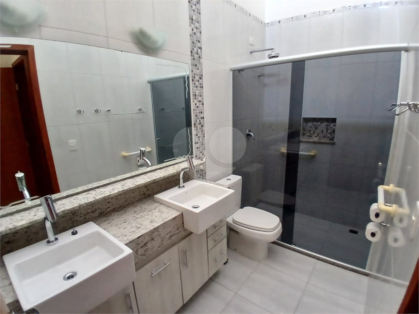 Casa à venda com 3 quartos, sendo 1 suíte, no condomínio Golden Park Residence II, Sorocaba - SP