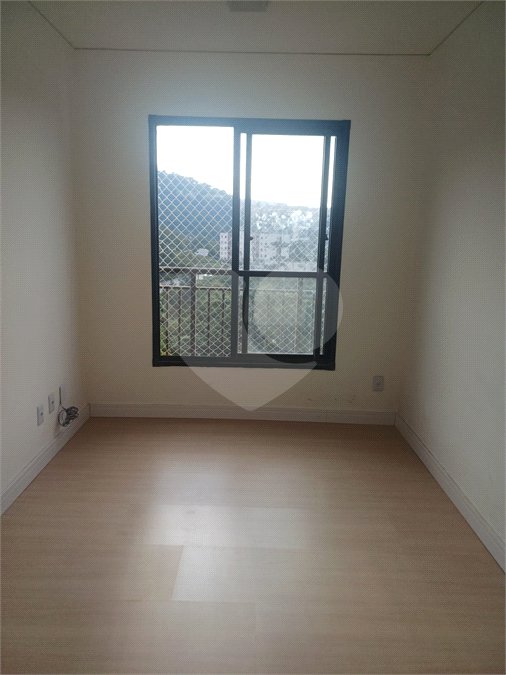 Apartamento à venda com 2 quartos em Lageado, Cotia, SP