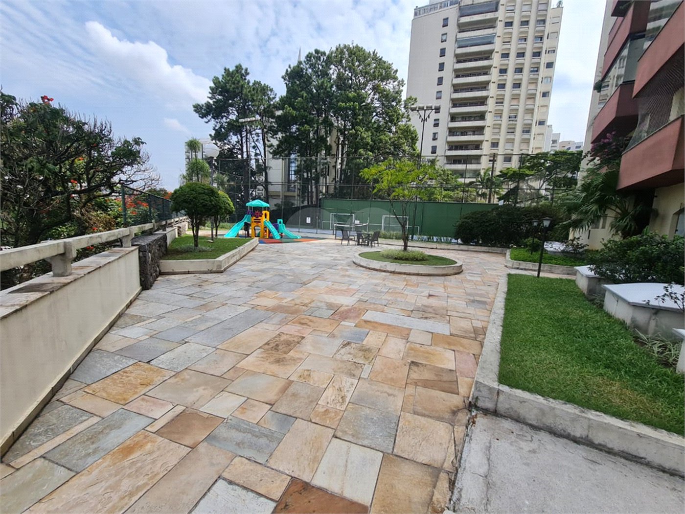 Apartamento à venda com 3 suítes em Conjunto Residencial Morumbi, São Paulo, SP