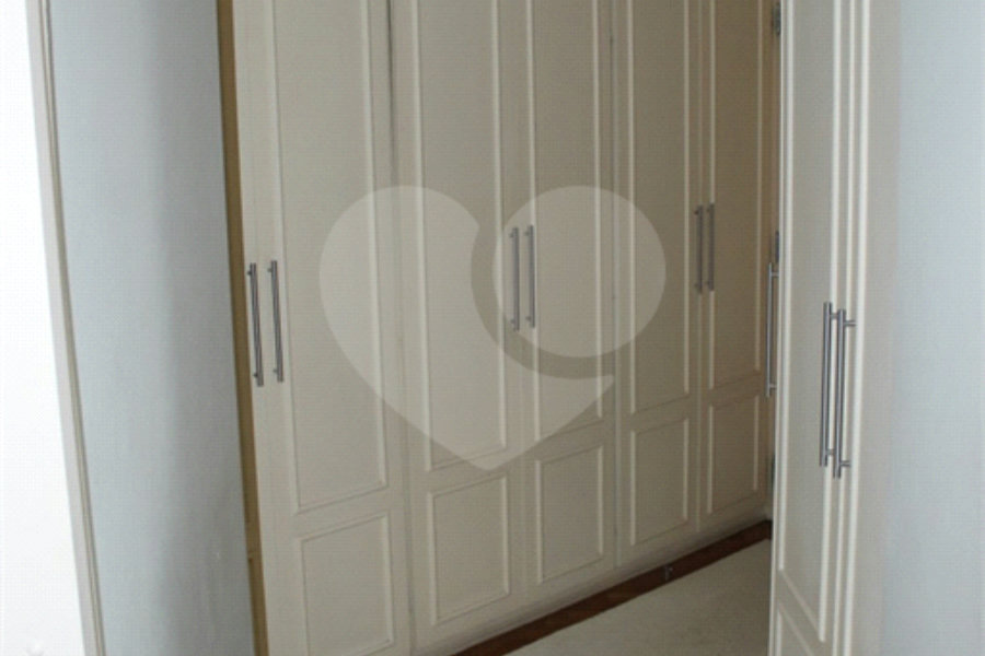 Apartamento à venda com 4 quartos, sendo 3 suítes, em Morumbi, São Paulo, SP