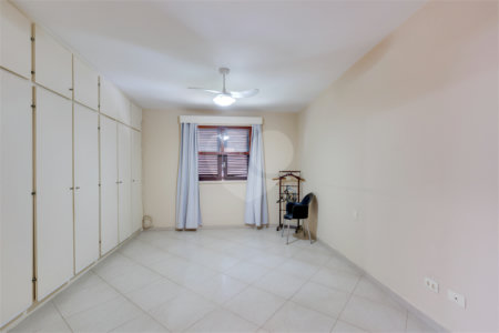 Sobrado à venda com 3 quartos, sendo 1 suíte, em Chácara Flora, São Paulo, SP