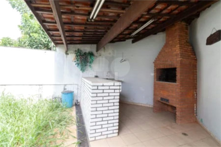 Sobrado à venda com 4 quartos em Jardim das Vertentes, São Paulo, SP