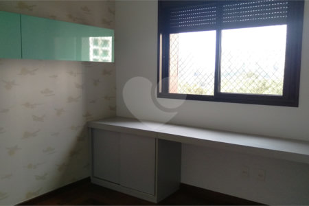 Apartamento à venda com 4 suítes em Vila Suzana, São Paulo, SP
