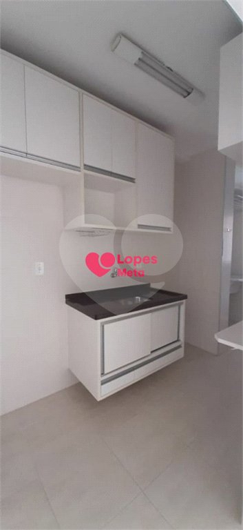 Apartamento para alugar com 2 quartos, sendo 1 suíte, em Parque Residencial Aquarius, São José dos Campos, SP