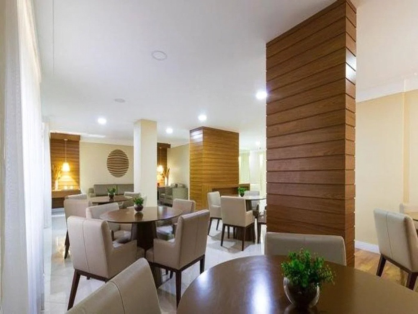 Apartamento à venda com 3 suítes em Vila Suzana, São Paulo, SP