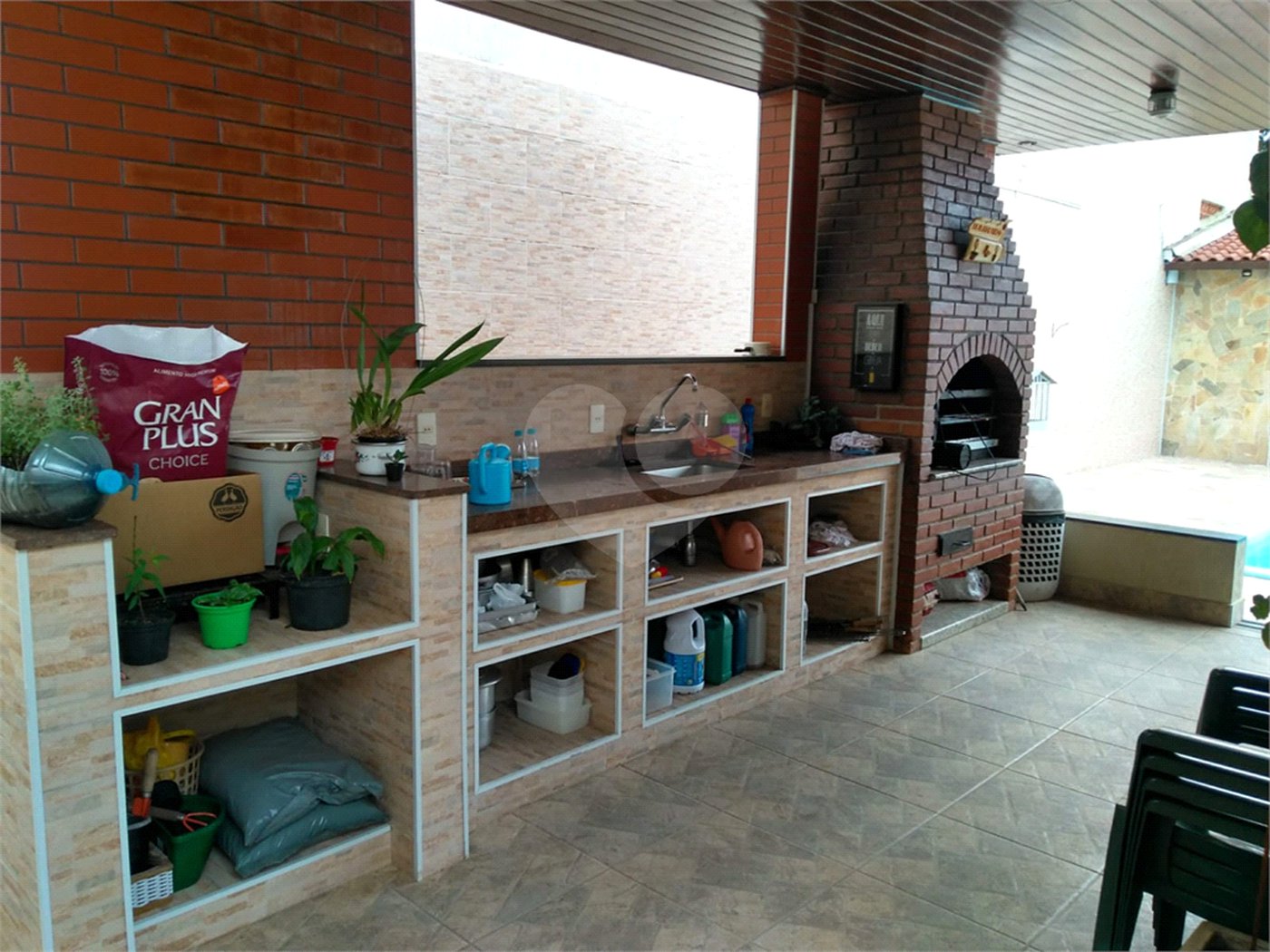 Casa à venda com 3 quartos, sendo 2 suítes,  em Vila Suissa, Mogi das Cruzes, SP