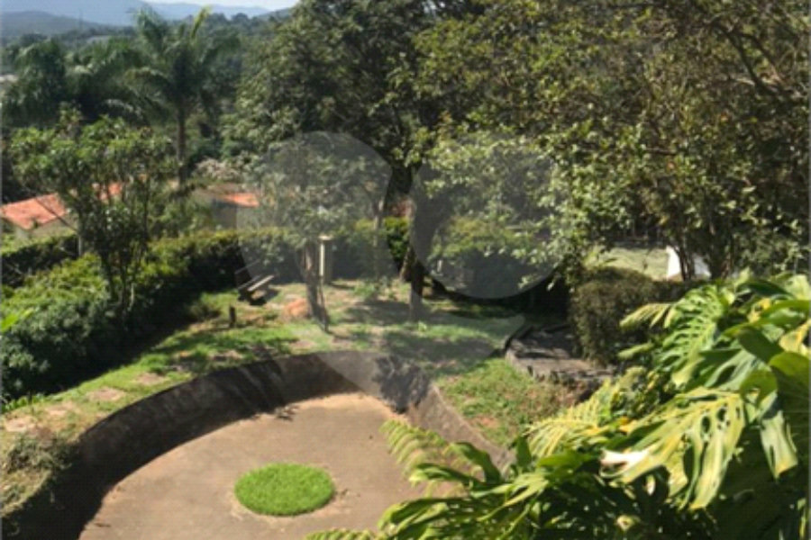 Casa à venda com 6 quartos, sendo 5 suítes, em Roseira, Mairiporã, SP