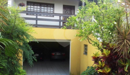 Sobrado à venda com 3 quartos, sendo 1 suíte,  em Tremembé, São Paulo, SP