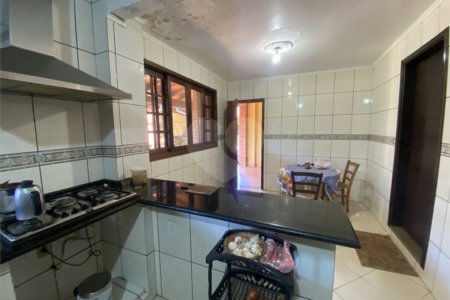 Casa à venda com 3 quartos, sendo 1 suíte, em Parque Residencial Monte Carlo, Ponta Porã, MS