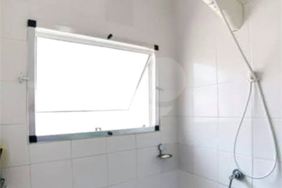 Casa à venda com 2 suítes no condomínio Lauro Korte, São Paulo - SP