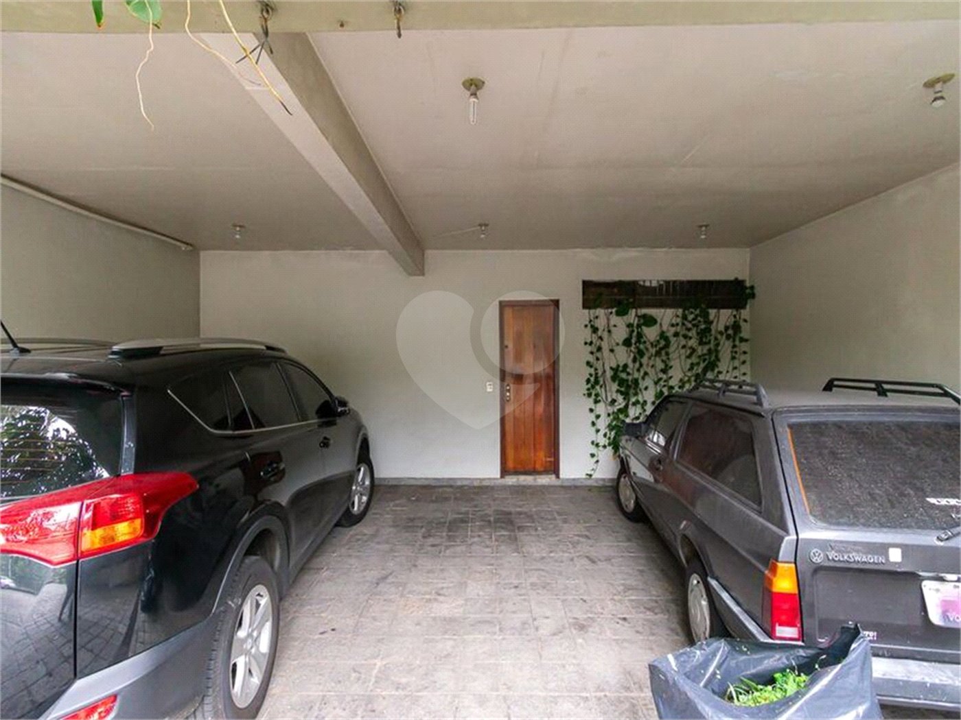 Casa à venda com 8 quartos, sendo 2 suítes, em Indianópolis, São Paulo, SP