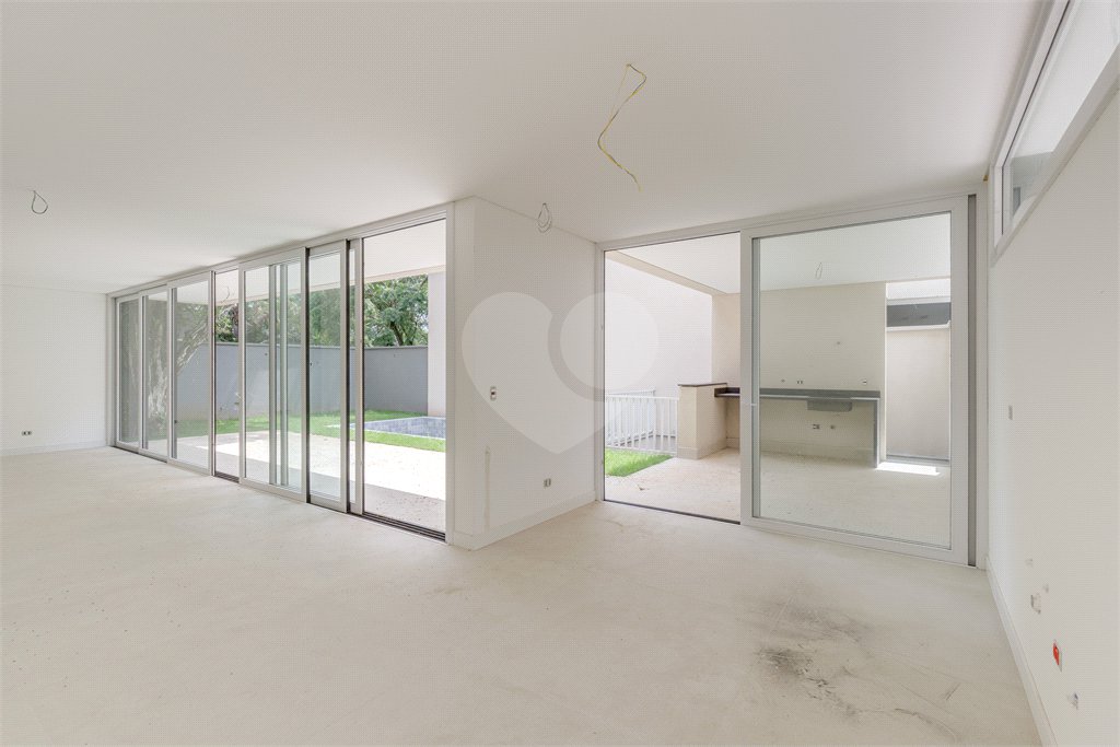 Casa à venda com 4 suítes no condomínio Garda, São Paulo - SP