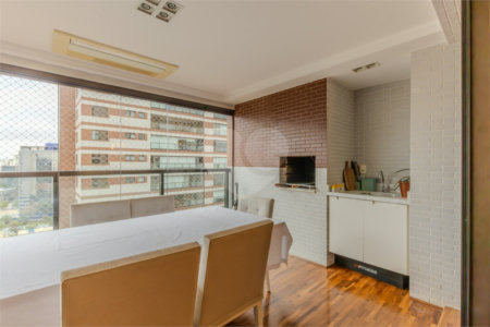 Apartamento à venda com 3 suítes em Chácara Santo Antônio, São Paulo, SP