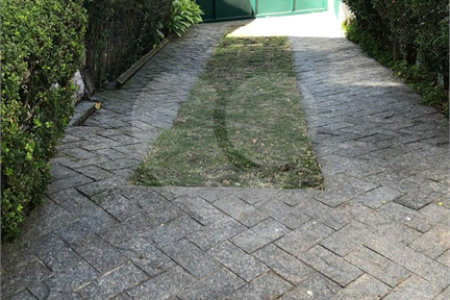 Sobrado à venda com 3 quartos, sendo 1 suíte,  em Panamby, São Paulo, SP