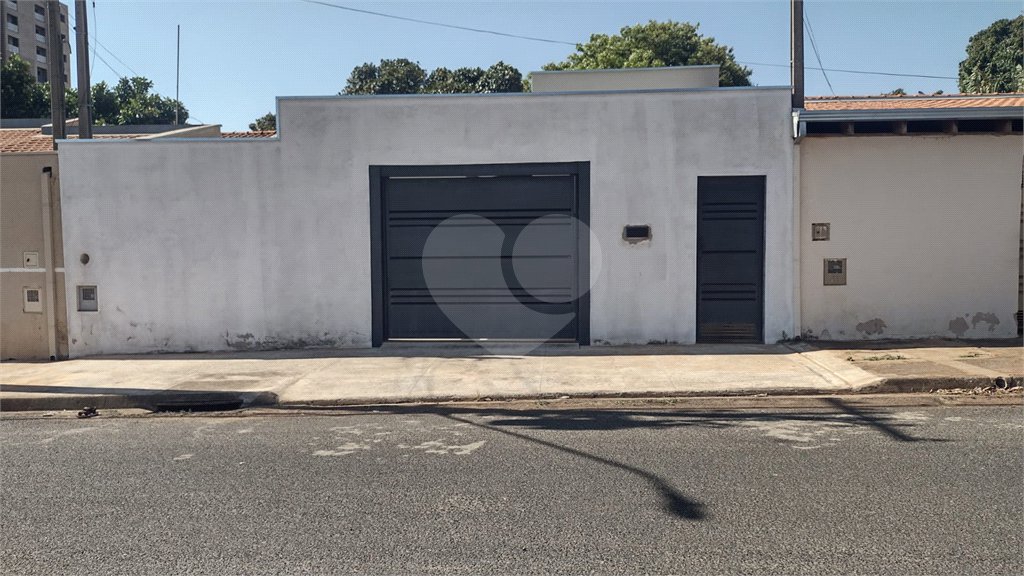 Casa à venda com 2 quartos, sendo 1 suíte, em Jardim Del Rei, Araraquara, SP