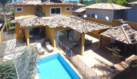 Casa à venda ou para alugar com 4 suítes em Ferradura, Armação dos Búzios, RJ
