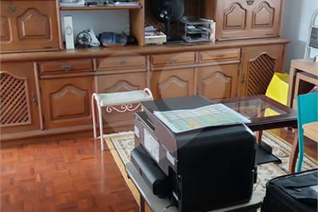 Casa à venda com 7 quartos, sendo 2 suítes, em Jardim Londrina, São Paulo, SP