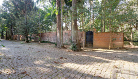 Casa à venda com 1 quarto no condomínio Chácara Flora, São Paulo - SP