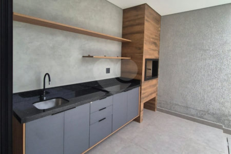 Casa à venda com 3 quartos, sendo 1 suíte, no condomínio Horto Florestal Villagio, Sorocaba - SP