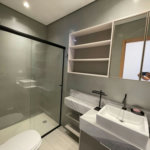 Apartamento 2 dormitórios (1 suíte), porteira fechada, 1 vaga demarcada, no José Menino, Santos
