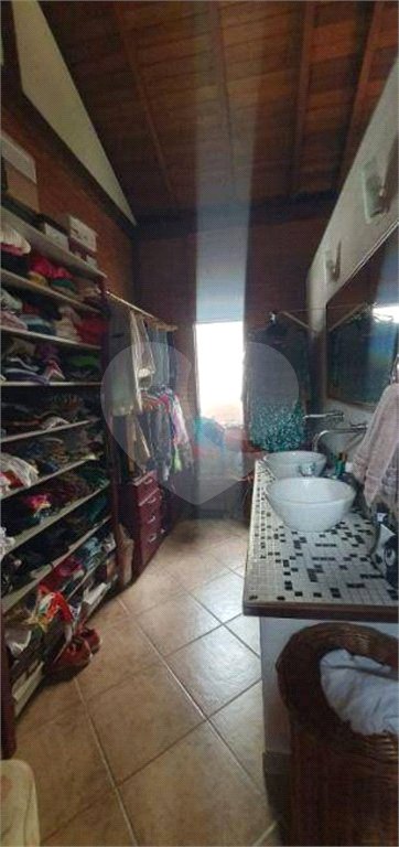 Casa à venda com 3 quartos, sendo 1 suíte, no condomínio Terras de São Francisco, Vinhedo - SP
