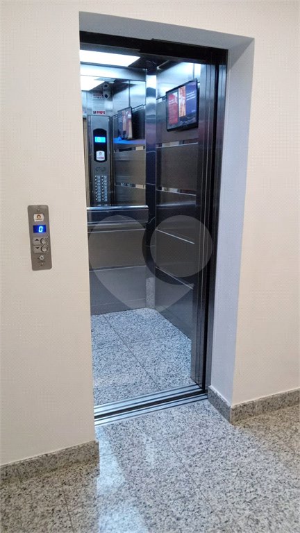 Apartamento à venda com 3 quartos, sendo 1 suíte,  em Vila Mariana, São Paulo, SP