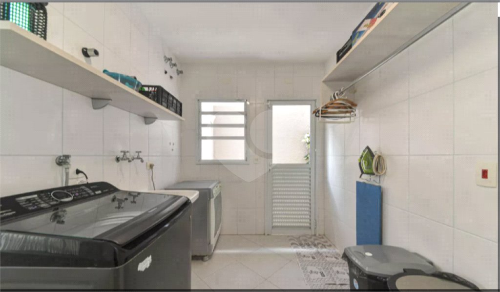 Sobrado à venda com 4 quartos, sendo 2 suítes,  em Campo Belo, São Paulo, SP