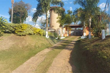 Chácara para alugar com 5 quartos, sendo 3 suítes, em Jardim Estância Brasil, Atibaia, SP