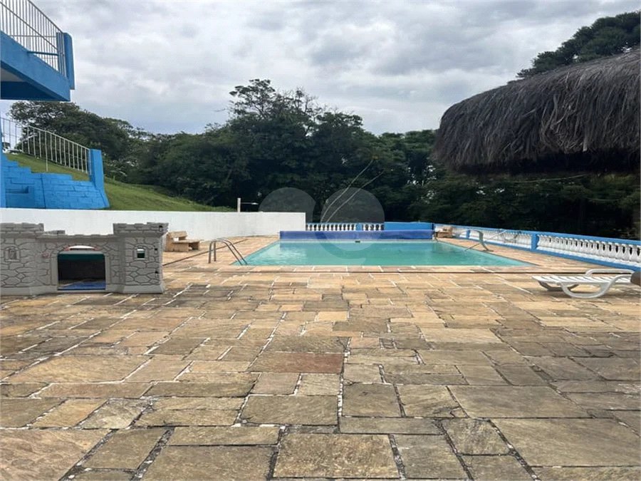 Sítio à venda com 5 quartos, sendo 2 suítes,  em Marmeleiro, São Roque, SP