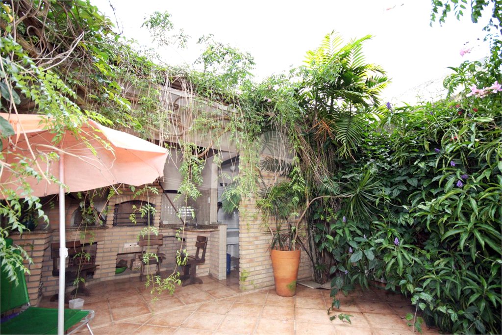 Sobrado à venda com 3 quartos, sendo 1 suíte, em Alto da Boa Vista, São Paulo, SP
