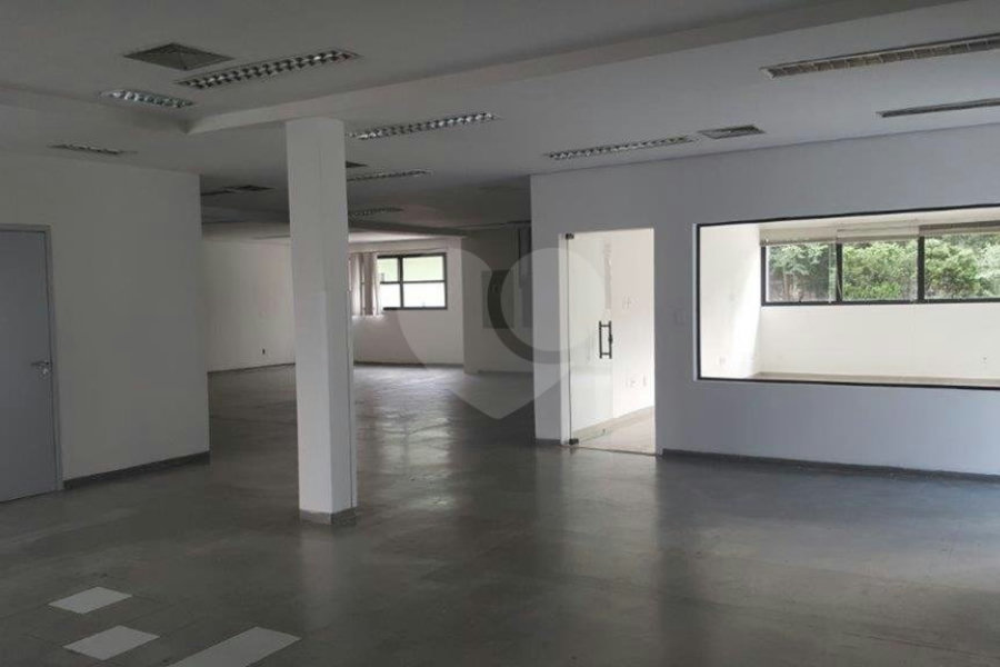 Prédio à venda em Santana, São Paulo, SP