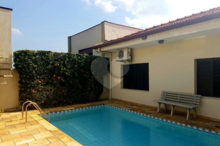 Casa Térrea à venda com 3 quartos, sendo 1 suíte, em Brooklin Velho, São Paulo, SP