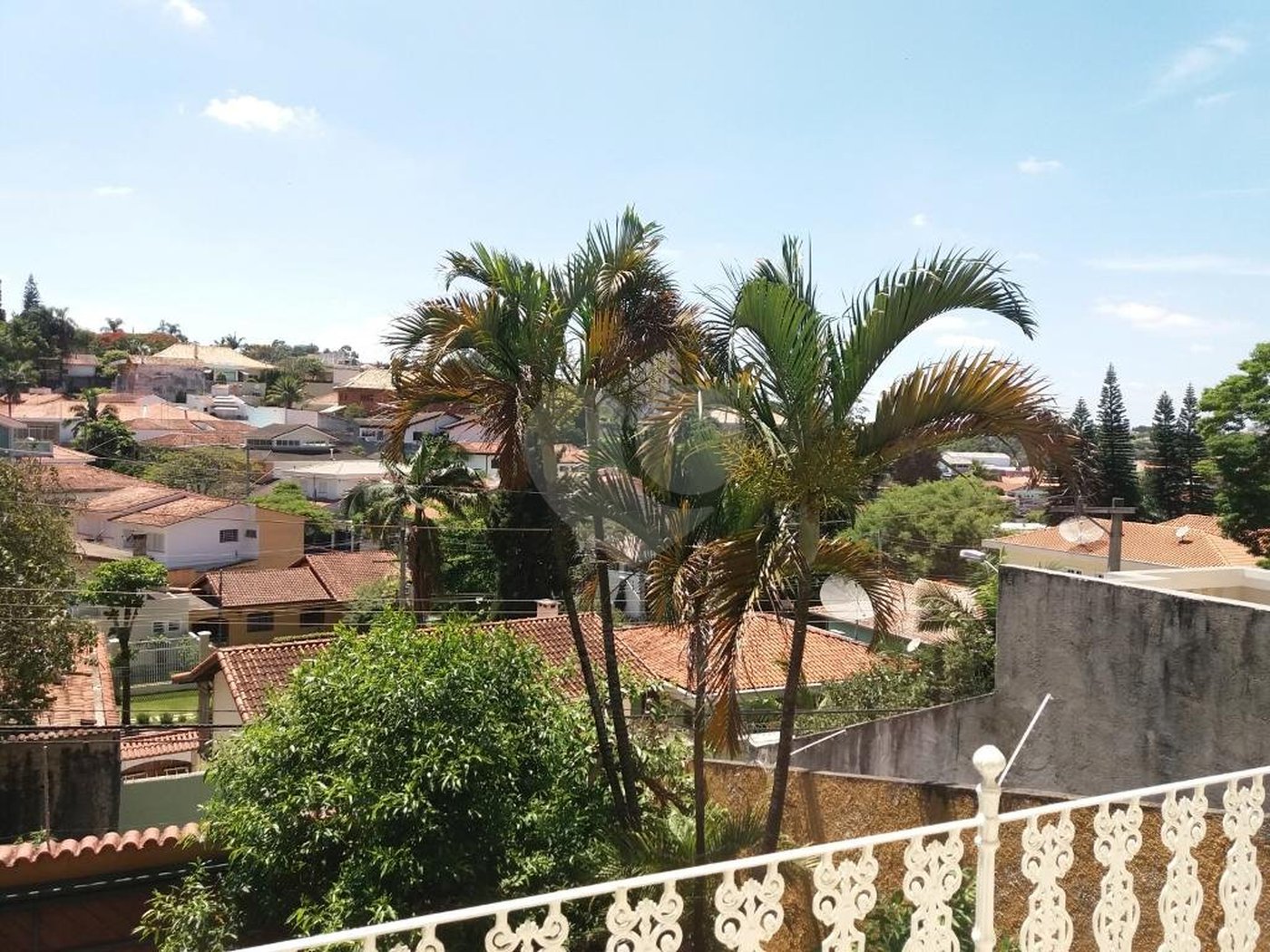 Sobrado à venda com 4 quartos, sendo 1 suíte, em Tremembé, São Paulo, SP