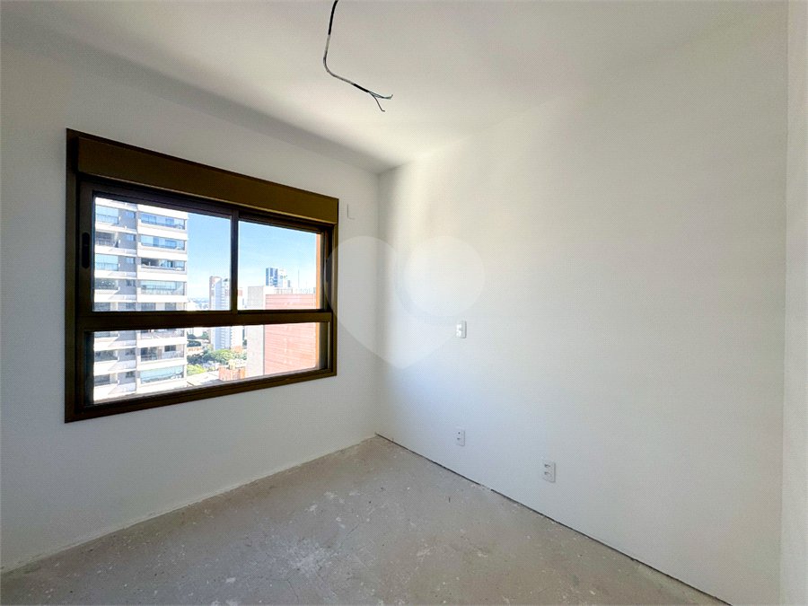 Apartamento à venda com 4 quartos, sendo 3 suítes,  em Vila Mariana, São Paulo, SP