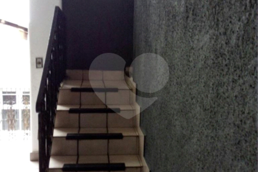 Sobrado à venda com 4 quartos em Jardim Ana Maria, Santo André, SP