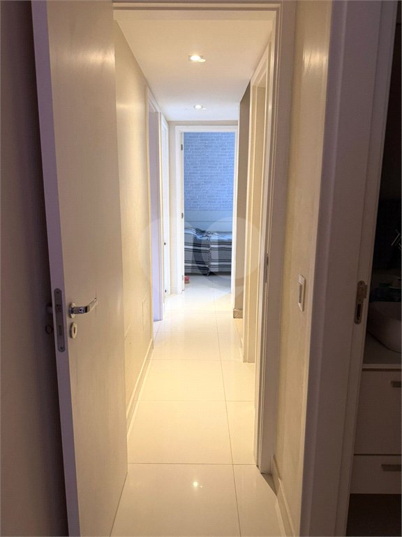 Casa à venda com 4 quartos, sendo 1 suíte, no condomínio Freguesia, Rio de Janeiro - RJ
