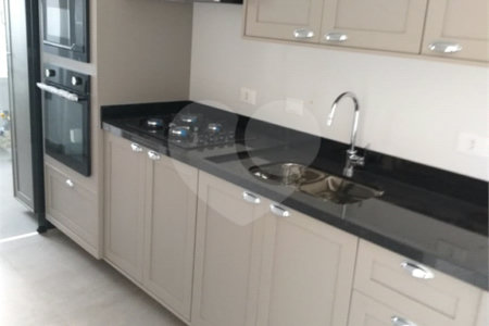 Apartamento à venda com 2 suítes em Lapa, São Paulo, SP