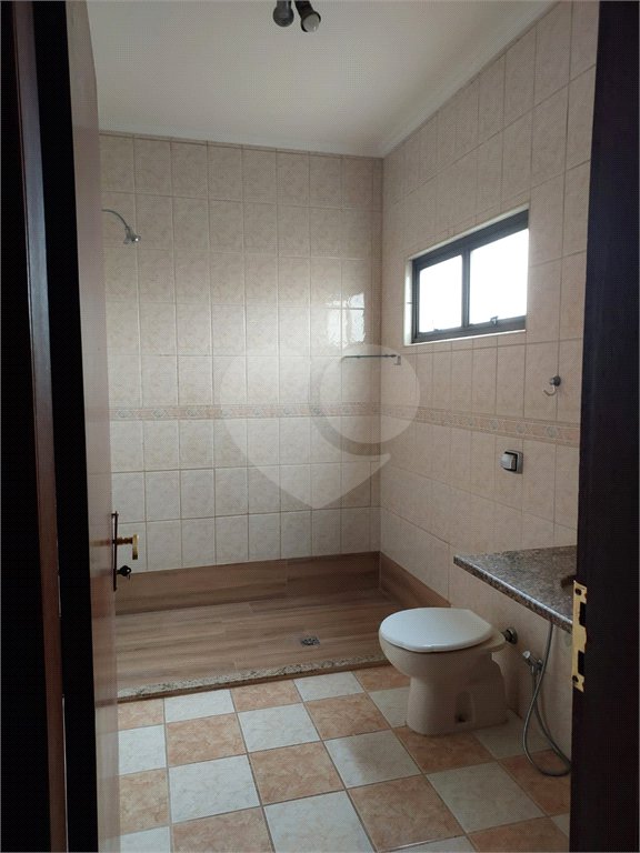 Sobrado à venda com 3 quartos, sendo 1 suíte,  em Jardim Regina, Indaiatuba, SP