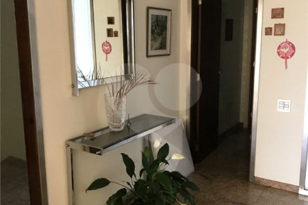 Sobrado à venda com 5 quartos, sendo 1 suíte, em Jardim São Bento, São Paulo, SP